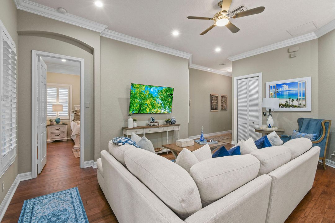 For Sale: $960,000 (3 beds, 2 baths, 1585 Square Feet)