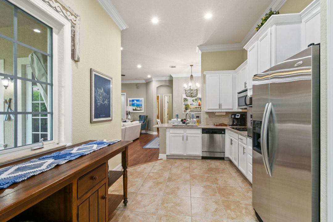 For Sale: $960,000 (3 beds, 2 baths, 1585 Square Feet)