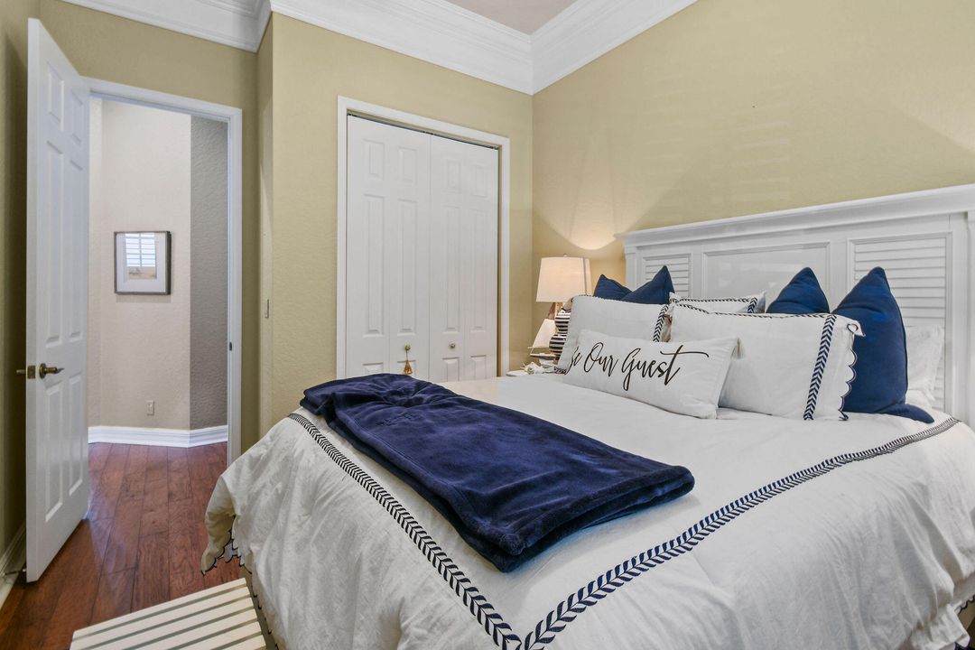 For Sale: $960,000 (3 beds, 2 baths, 1585 Square Feet)