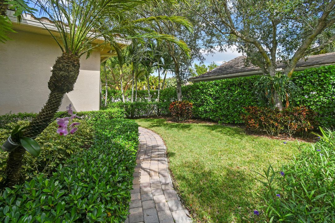 For Sale: $960,000 (3 beds, 2 baths, 1585 Square Feet)