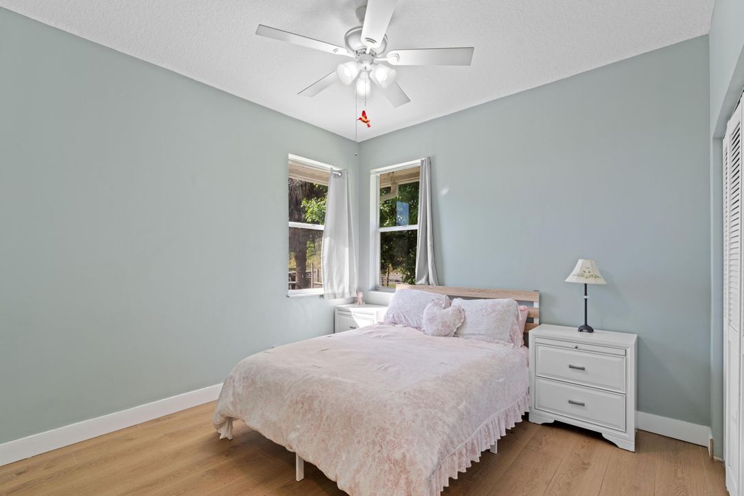 For Sale: $1,150,000 (5 beds, 3 baths, 2955 Square Feet)