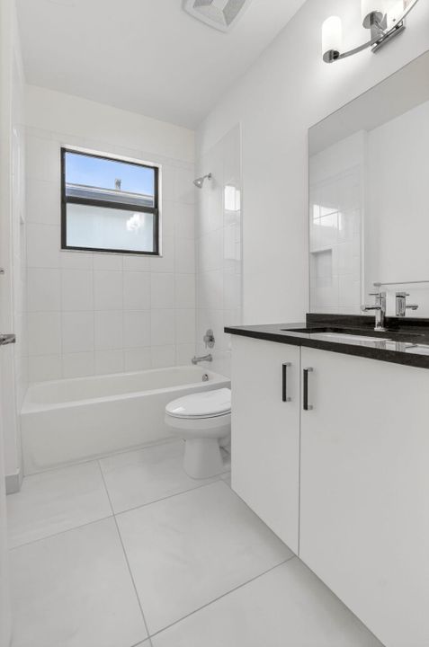 For Rent: $12,500 (5 beds, 7 baths, 4605 Square Feet)