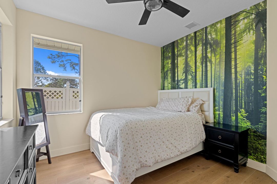 For Sale: $1,150,000 (5 beds, 3 baths, 2955 Square Feet)