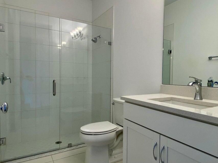 For Rent: $4,975 (3 beds, 3 baths, 2252 Square Feet)