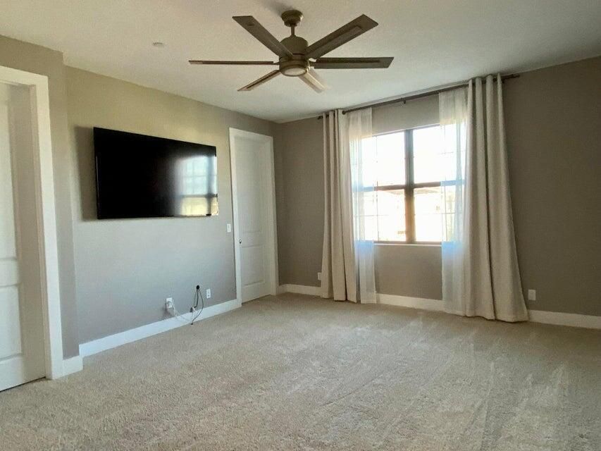 For Rent: $4,975 (3 beds, 3 baths, 2252 Square Feet)