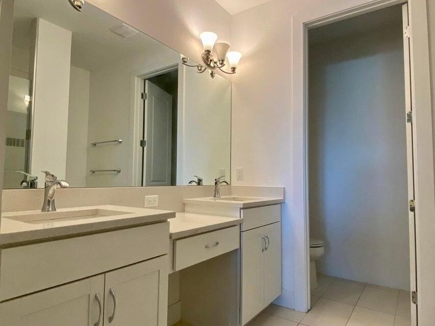 For Rent: $4,975 (3 beds, 3 baths, 2252 Square Feet)