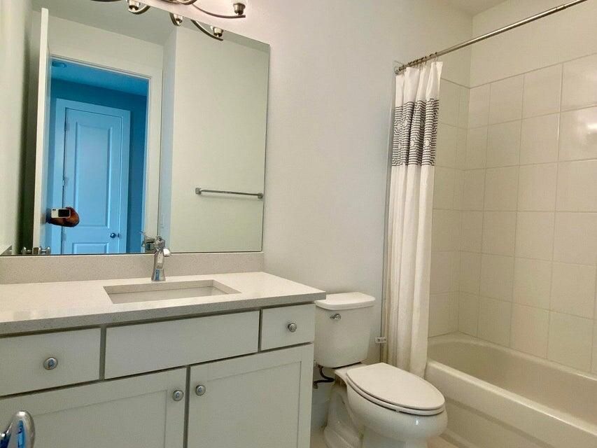 For Rent: $4,975 (3 beds, 3 baths, 2252 Square Feet)