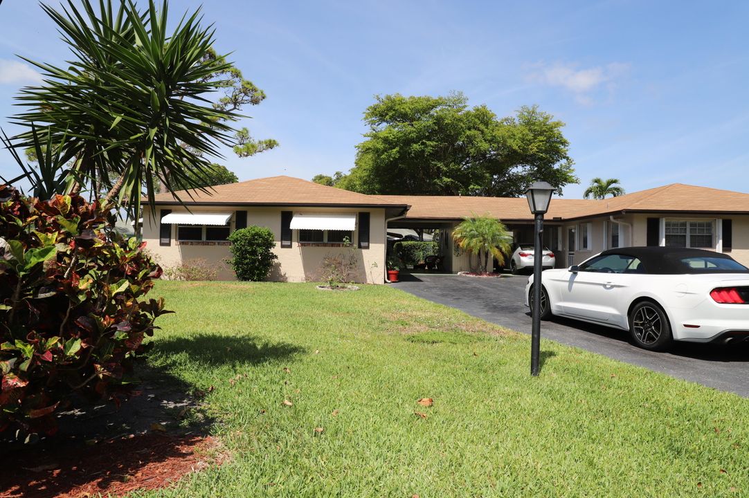 For Sale: $255,000 (2 beds, 2 baths, 980 Square Feet)