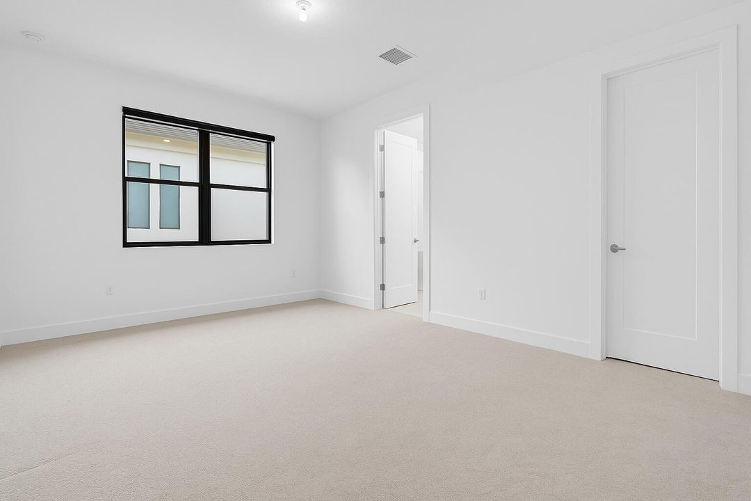 For Rent: $12,500 (5 beds, 7 baths, 4605 Square Feet)