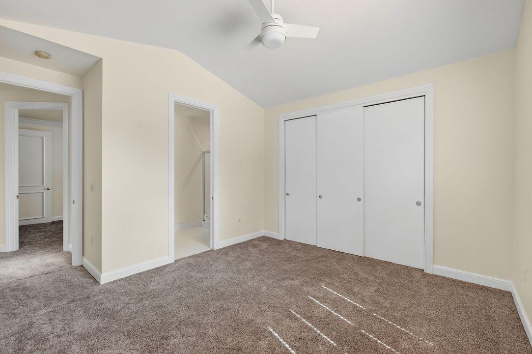 合同活跃: $1,299,000 (5 贝兹, 4 浴室, 4139 平方英尺)