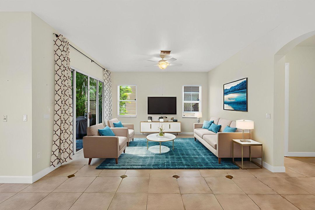 合同活跃: $1,299,000 (5 贝兹, 4 浴室, 4139 平方英尺)