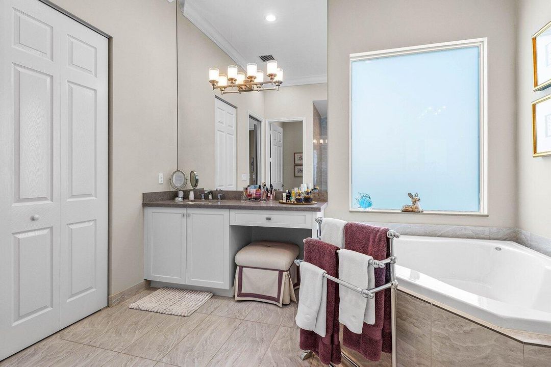 For Sale: $1,200,000 (4 beds, 3 baths, 2685 Square Feet)