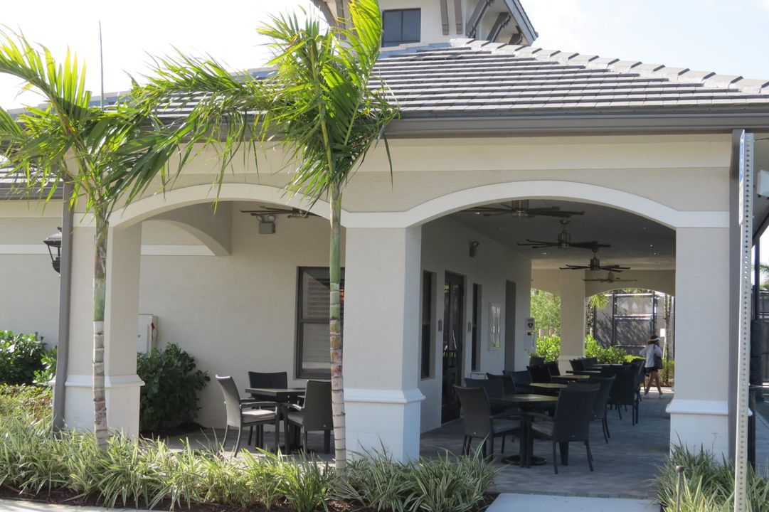 For Sale: $1,200,000 (4 beds, 3 baths, 2685 Square Feet)