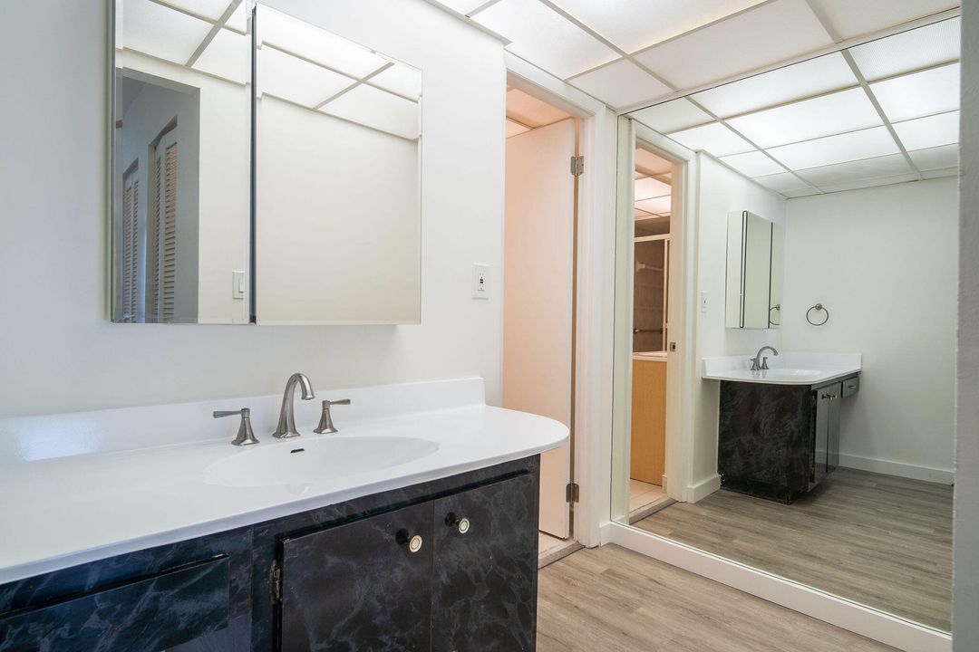 For Sale: $350,000 (2 beds, 2 baths, 1262 Square Feet)