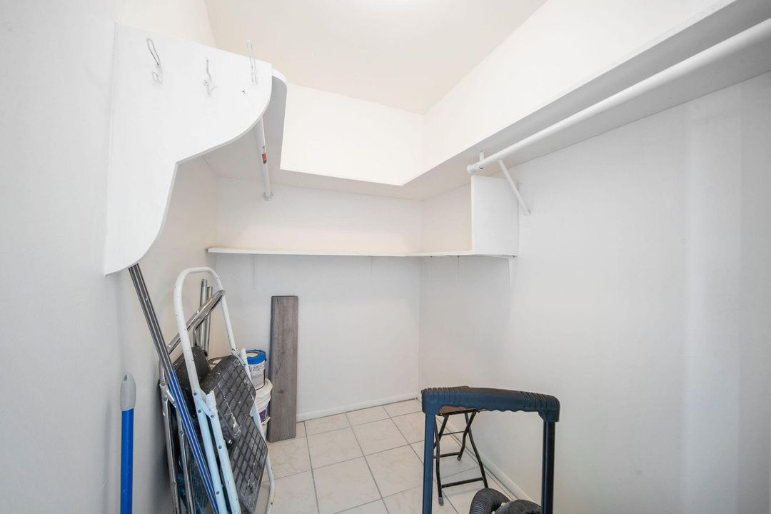 For Sale: $350,000 (2 beds, 2 baths, 1262 Square Feet)