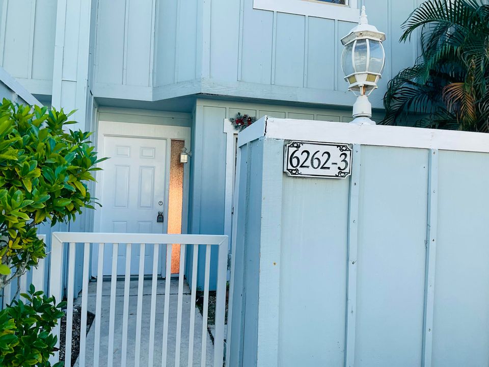 В аренду: $2,400 (2 спален, 2 ванн, 1176 Квадратных фут)