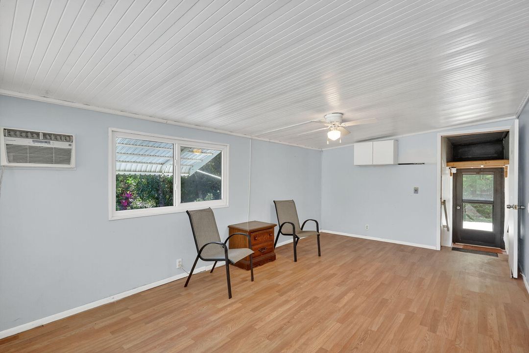 Active With Contract: $142,900 (2 beds, 2 baths, 1248 Square Feet)