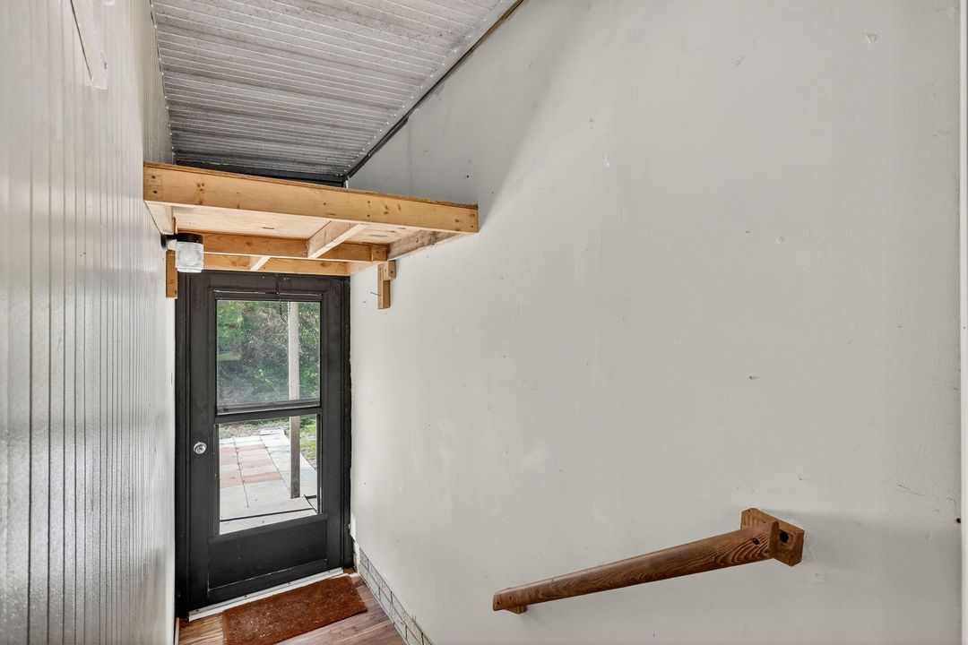 Active With Contract: $142,900 (2 beds, 2 baths, 1248 Square Feet)