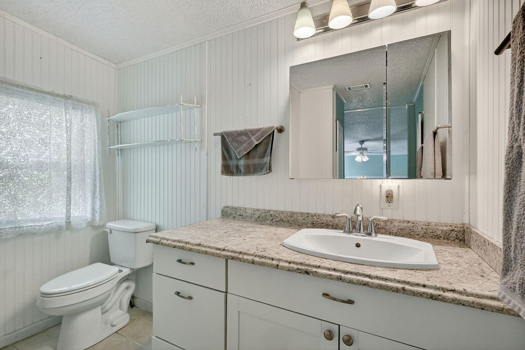 Active With Contract: $142,900 (2 beds, 2 baths, 1248 Square Feet)