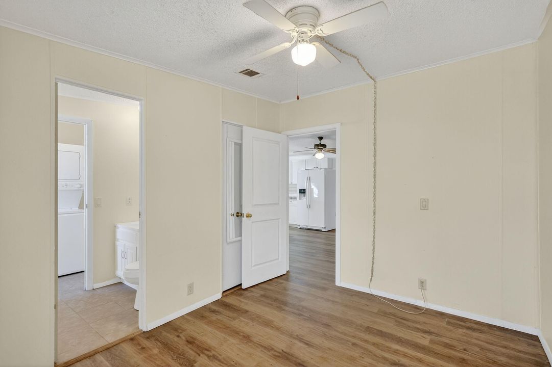 Active With Contract: $142,900 (2 beds, 2 baths, 1248 Square Feet)