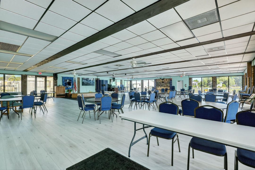 Active With Contract: $142,900 (2 beds, 2 baths, 1248 Square Feet)