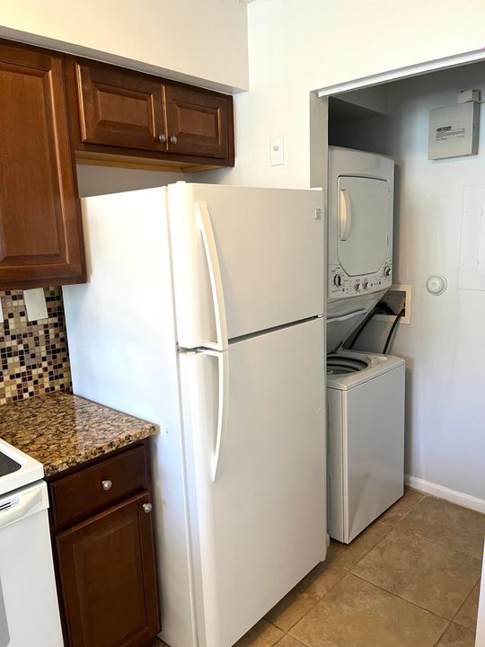 For Rent: $1,675 (1 beds, 1 baths, 729 Square Feet)
