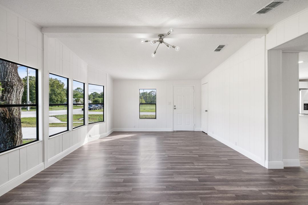 For Sale: $280,000 (2 beds, 2 baths, 1485 Square Feet)