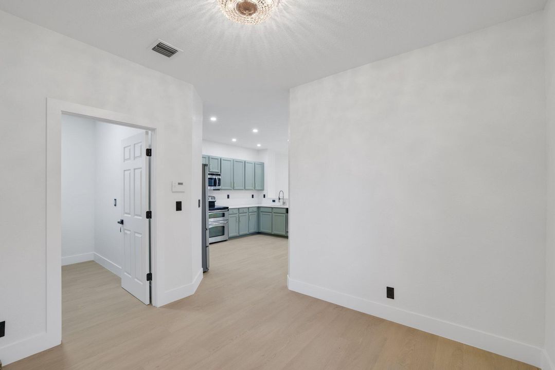 For Sale: $799,000 (4 beds, 3 baths, 2735 Square Feet)