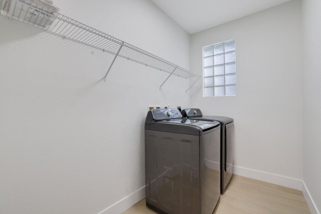 For Sale: $799,000 (4 beds, 3 baths, 2735 Square Feet)