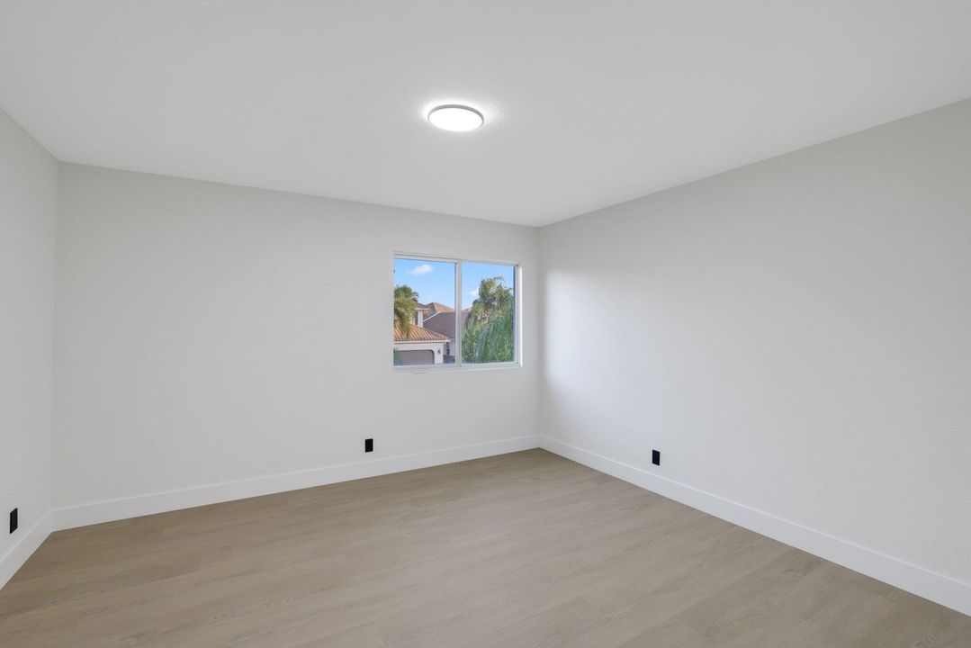 For Sale: $799,000 (4 beds, 3 baths, 2735 Square Feet)