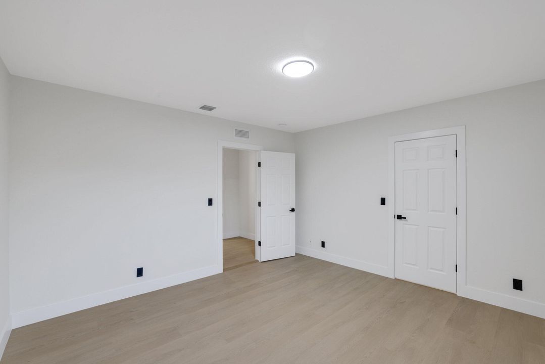 For Sale: $799,000 (4 beds, 3 baths, 2735 Square Feet)