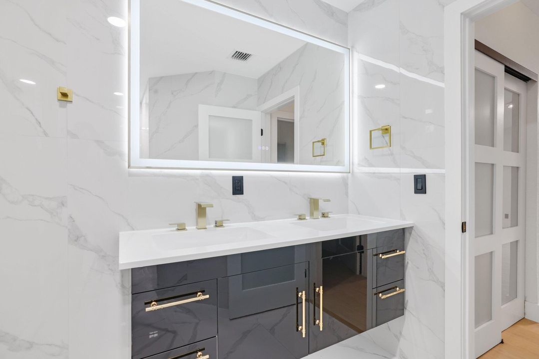 For Sale: $799,000 (4 beds, 3 baths, 2735 Square Feet)