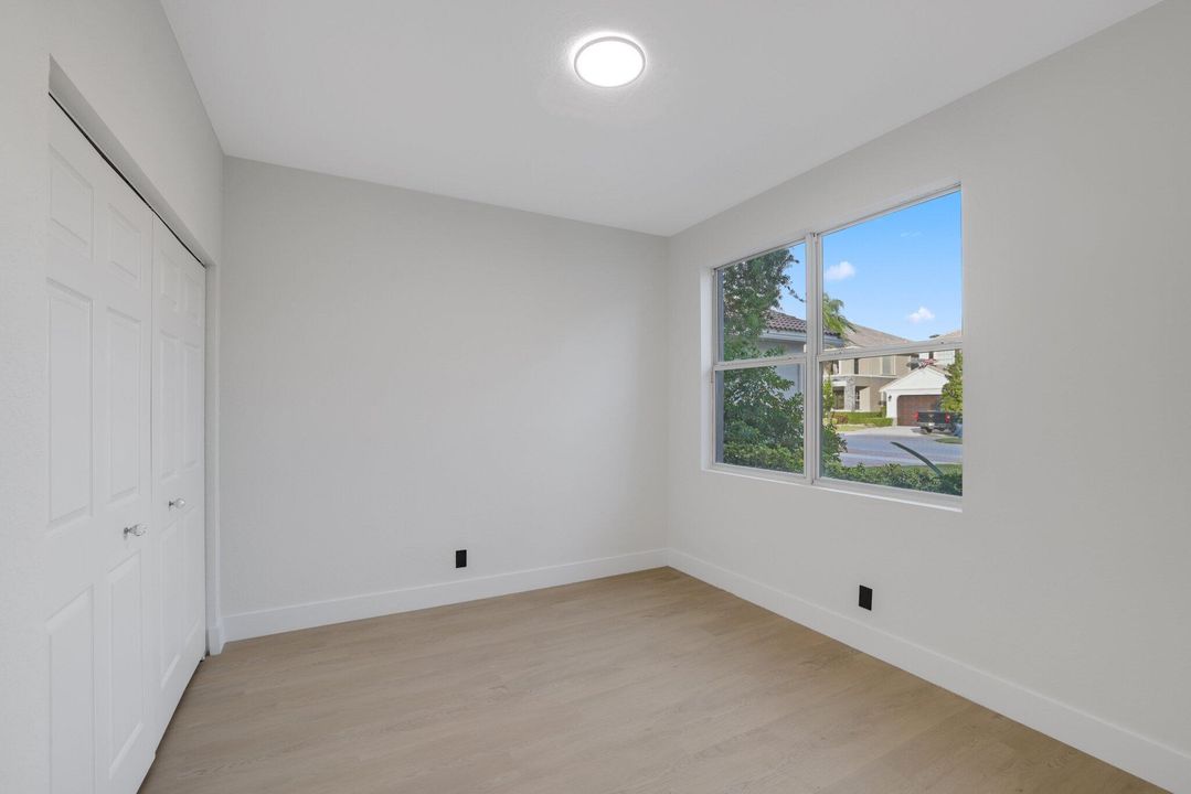 For Sale: $799,000 (4 beds, 3 baths, 2735 Square Feet)