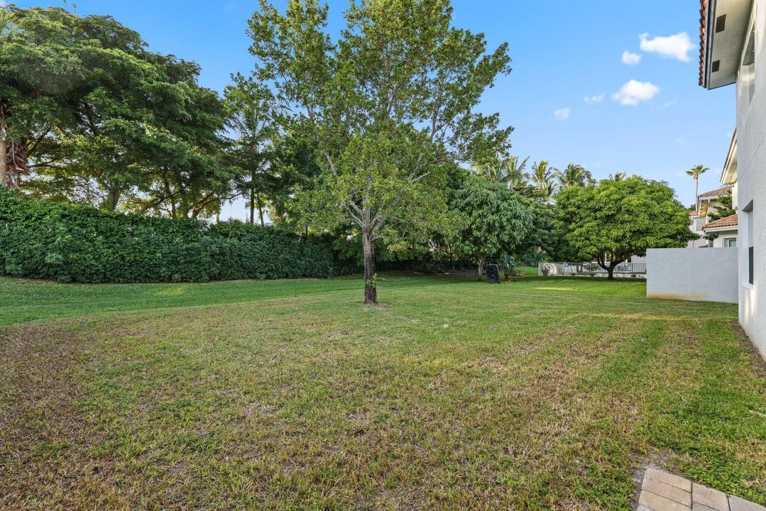 For Sale: $799,000 (4 beds, 3 baths, 2735 Square Feet)