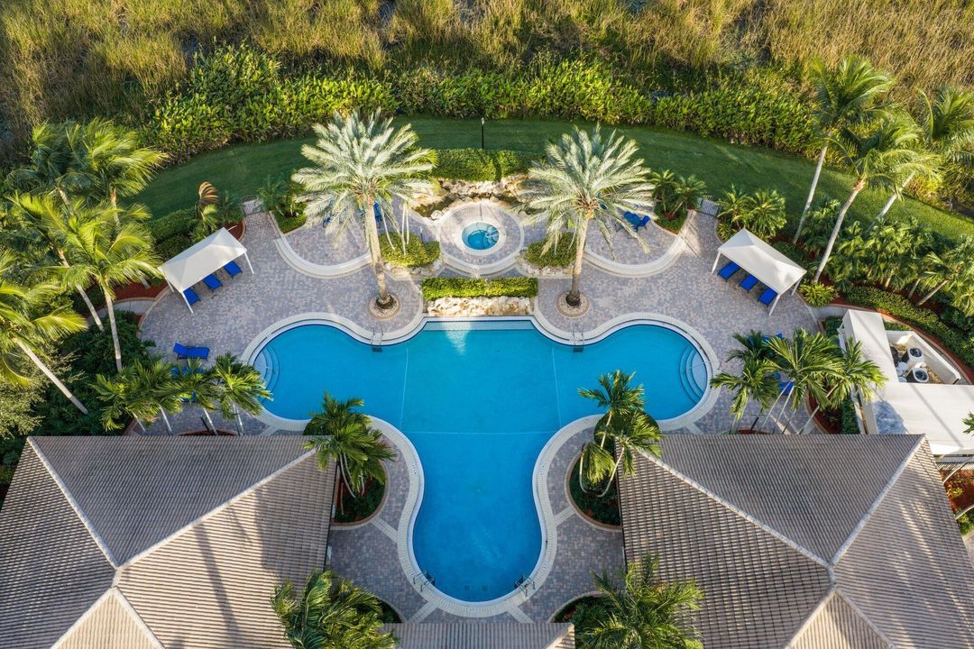 For Sale: $799,000 (4 beds, 3 baths, 2735 Square Feet)