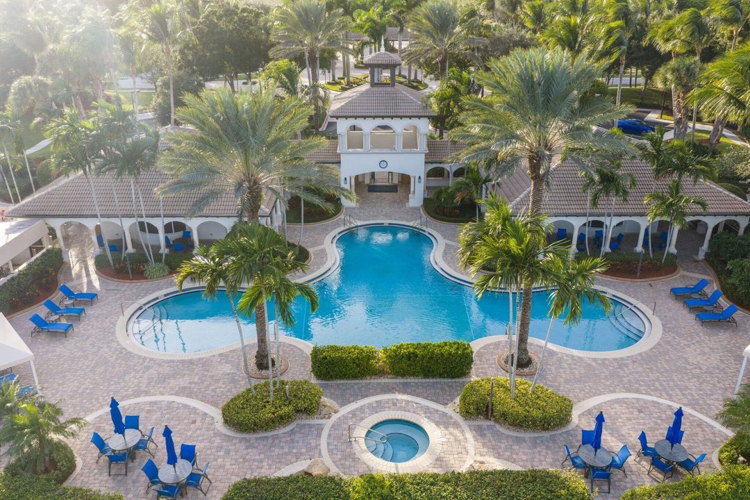 For Sale: $799,000 (4 beds, 3 baths, 2735 Square Feet)