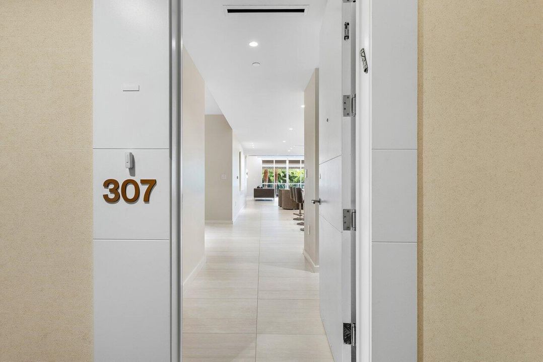 For Sale: $3,495,000 (3 beds, 3 baths, 2714 Square Feet)