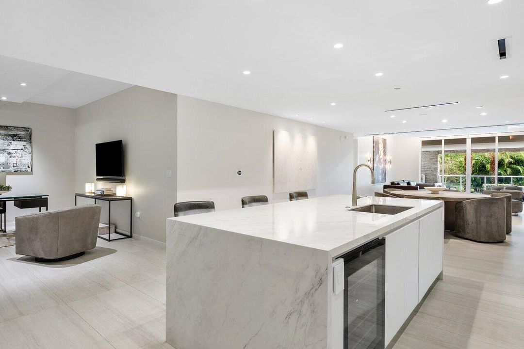 For Sale: $3,495,000 (3 beds, 3 baths, 2714 Square Feet)