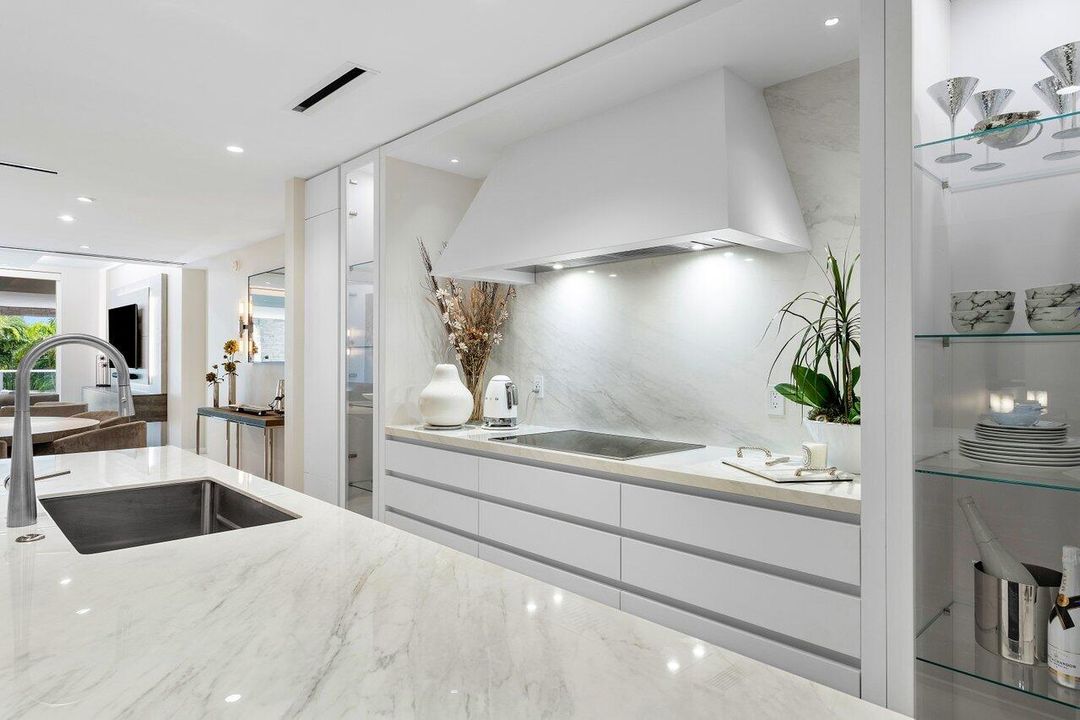 For Sale: $3,495,000 (3 beds, 3 baths, 2714 Square Feet)