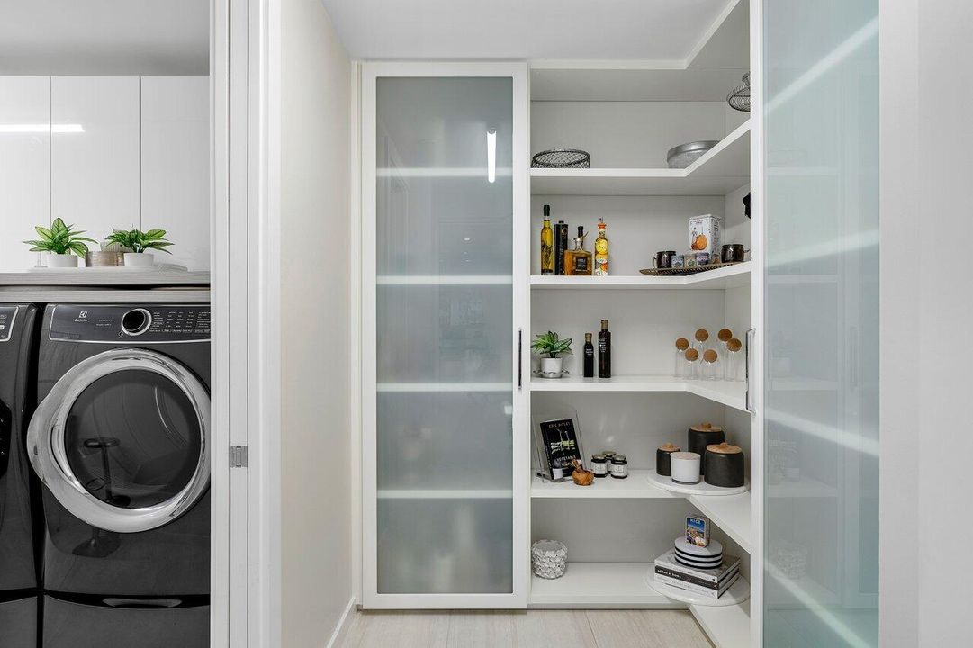 For Sale: $3,495,000 (3 beds, 3 baths, 2714 Square Feet)