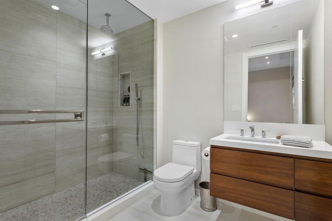 For Sale: $3,495,000 (3 beds, 3 baths, 2714 Square Feet)