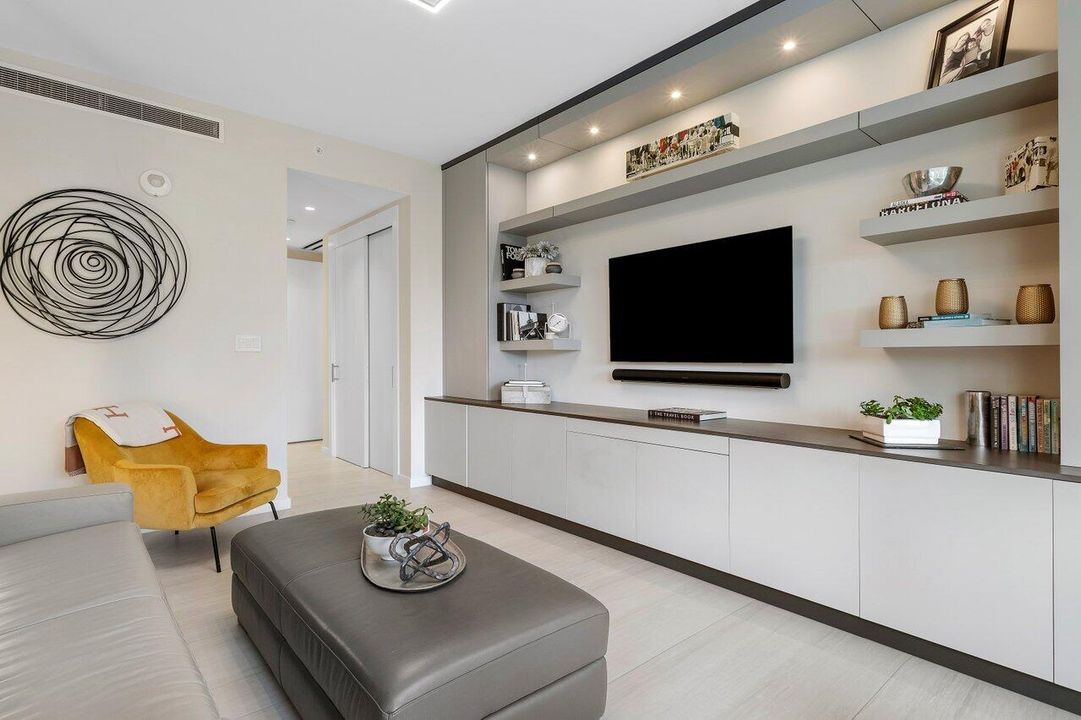 For Sale: $3,495,000 (3 beds, 3 baths, 2714 Square Feet)