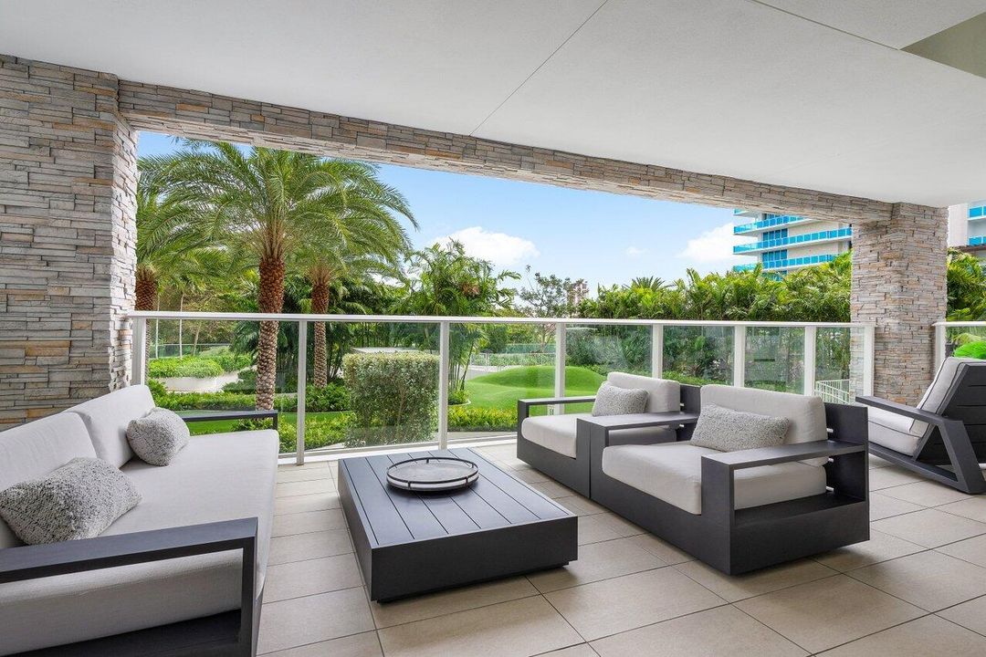 For Sale: $3,495,000 (3 beds, 3 baths, 2714 Square Feet)