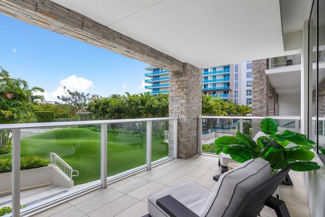 For Sale: $3,495,000 (3 beds, 3 baths, 2714 Square Feet)