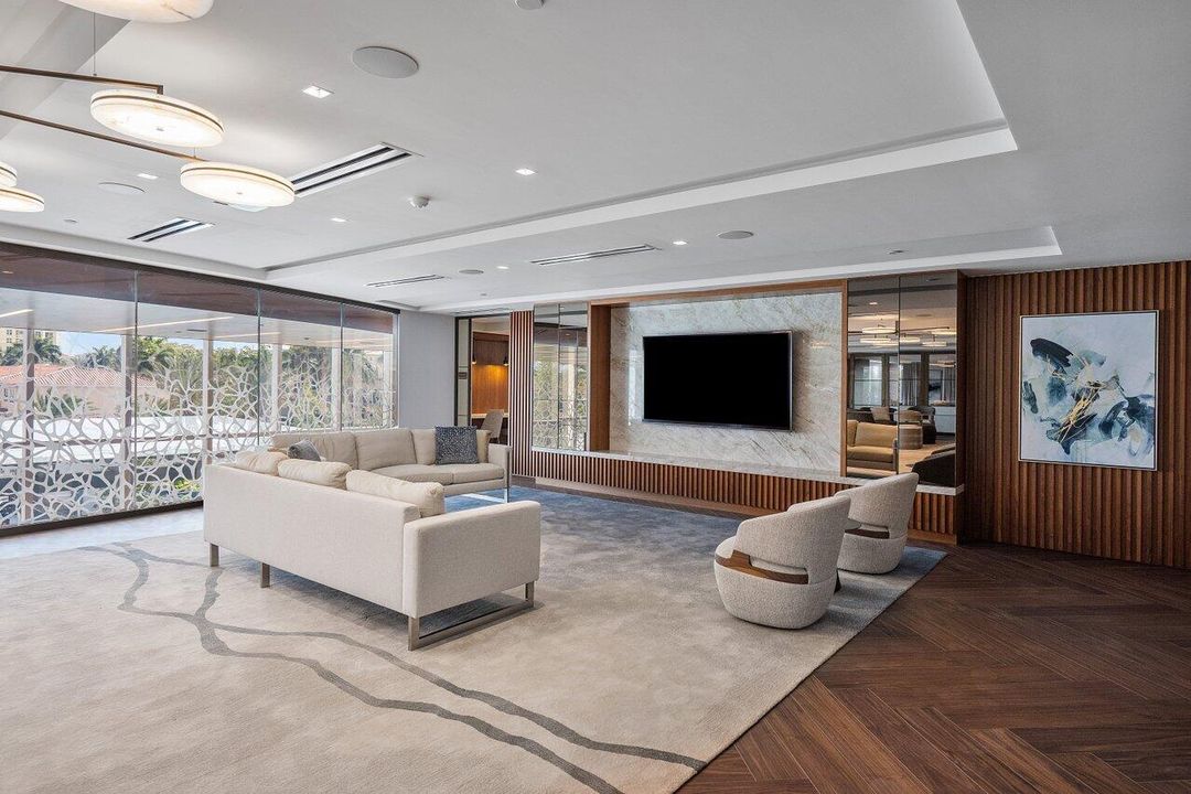 For Sale: $3,495,000 (3 beds, 3 baths, 2714 Square Feet)