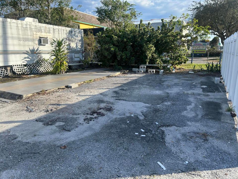 For Rent: $1,400 (0 beds, 0 baths, 0 Square Feet)