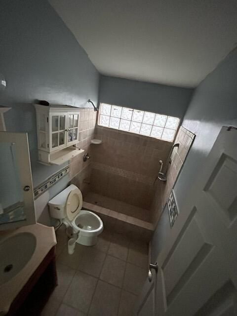 Под контрактом: $350,000 (3 спален, 2 ванн, 1044 Квадратных фут)