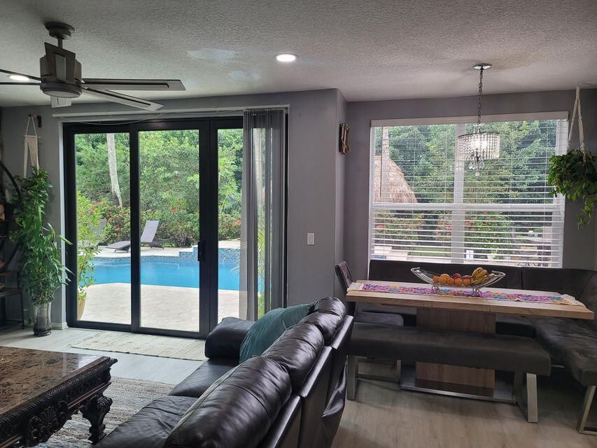 待售: $1,100,000 (5 贝兹, 4 浴室, 3010 平方英尺)