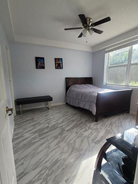 待售: $1,100,000 (5 贝兹, 4 浴室, 3010 平方英尺)