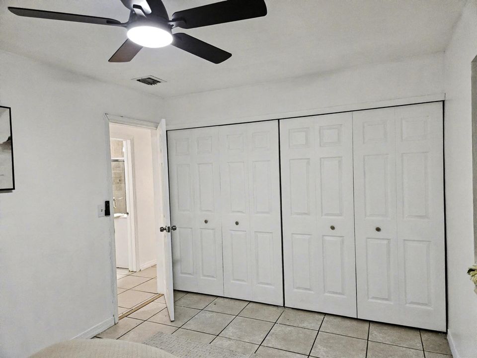 待售: $270,000 (2 贝兹, 1 浴室, 800 平方英尺)